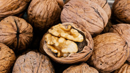 ořech nuts-4637557 1280